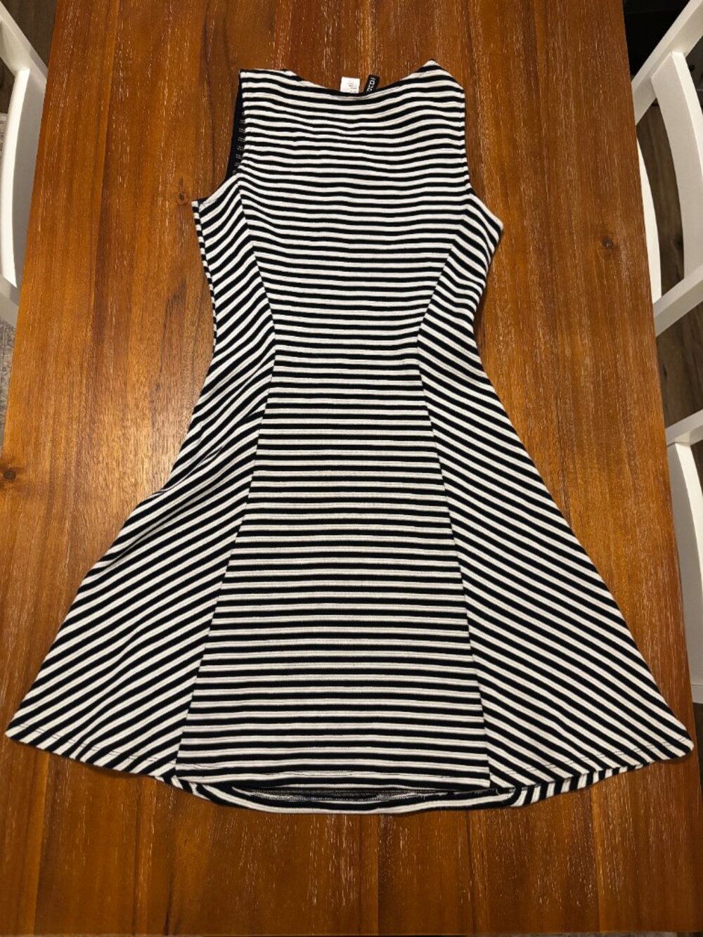 H&M Dress Lot (Orange Size 6, Blue and White Stripes Size 6, Green Lace Size 8) - Picture 8 of 13